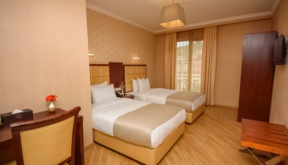 هتل کی ام ام تفلیس